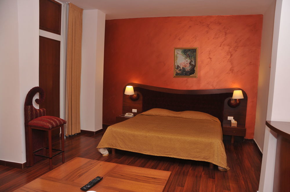 Legend Hotel Beirut Bagian luar foto