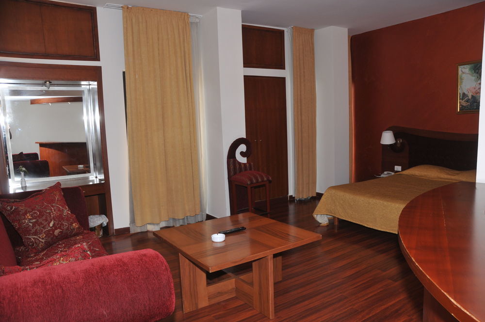 Legend Hotel Beirut Bagian luar foto